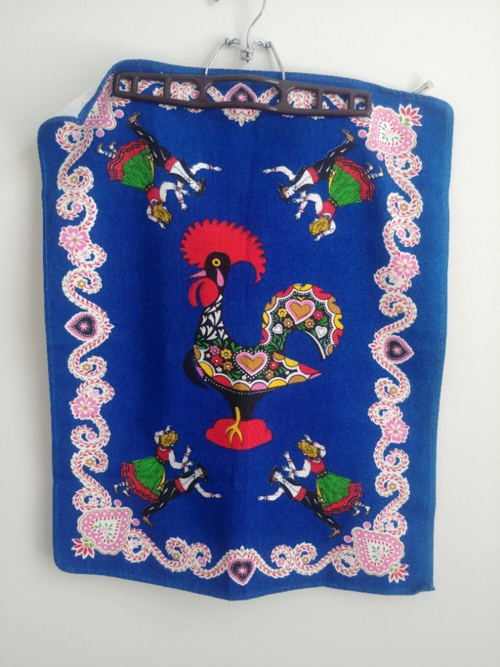 Vintage 100% cotton made in Portugal blue and red rooster kitchen tea towel